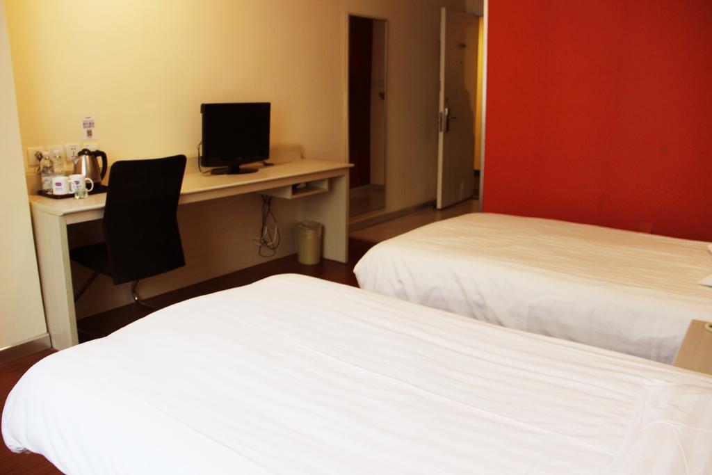 Hanting Express Jinzhou Luoyang Road Central Avenue Habitación foto